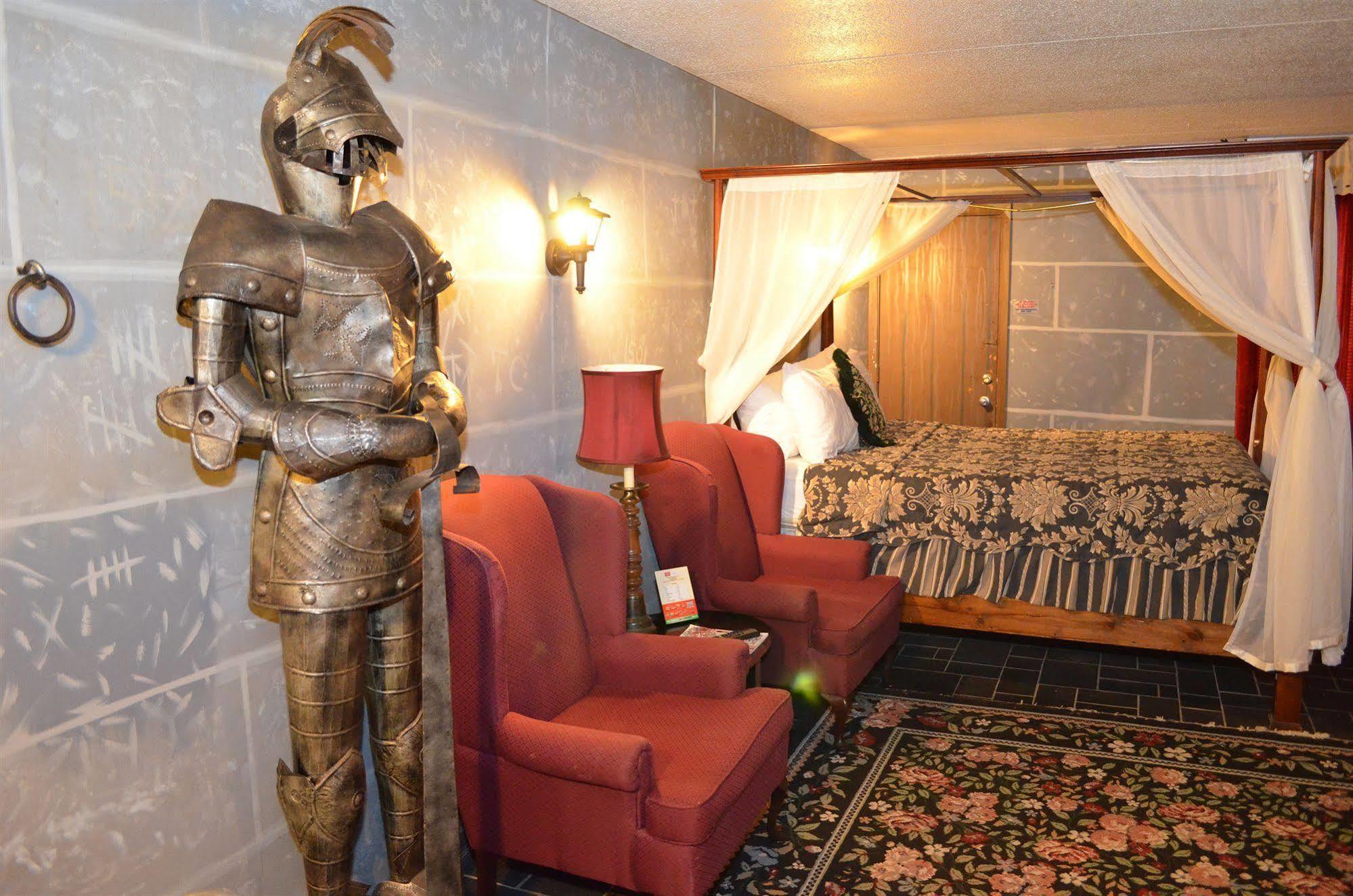 גרינווד Red Carpet Inn Fanta Suites Hotel מראה חיצוני תמונה