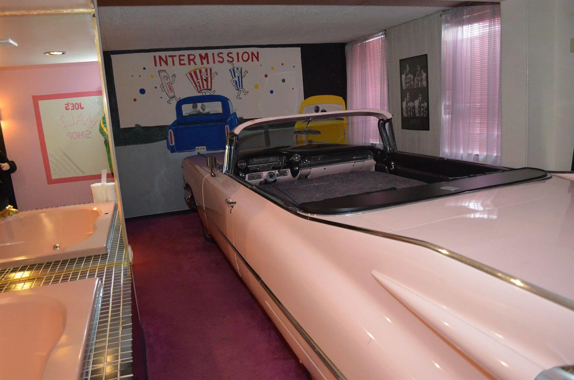 גרינווד Red Carpet Inn Fanta Suites Hotel מראה חיצוני תמונה